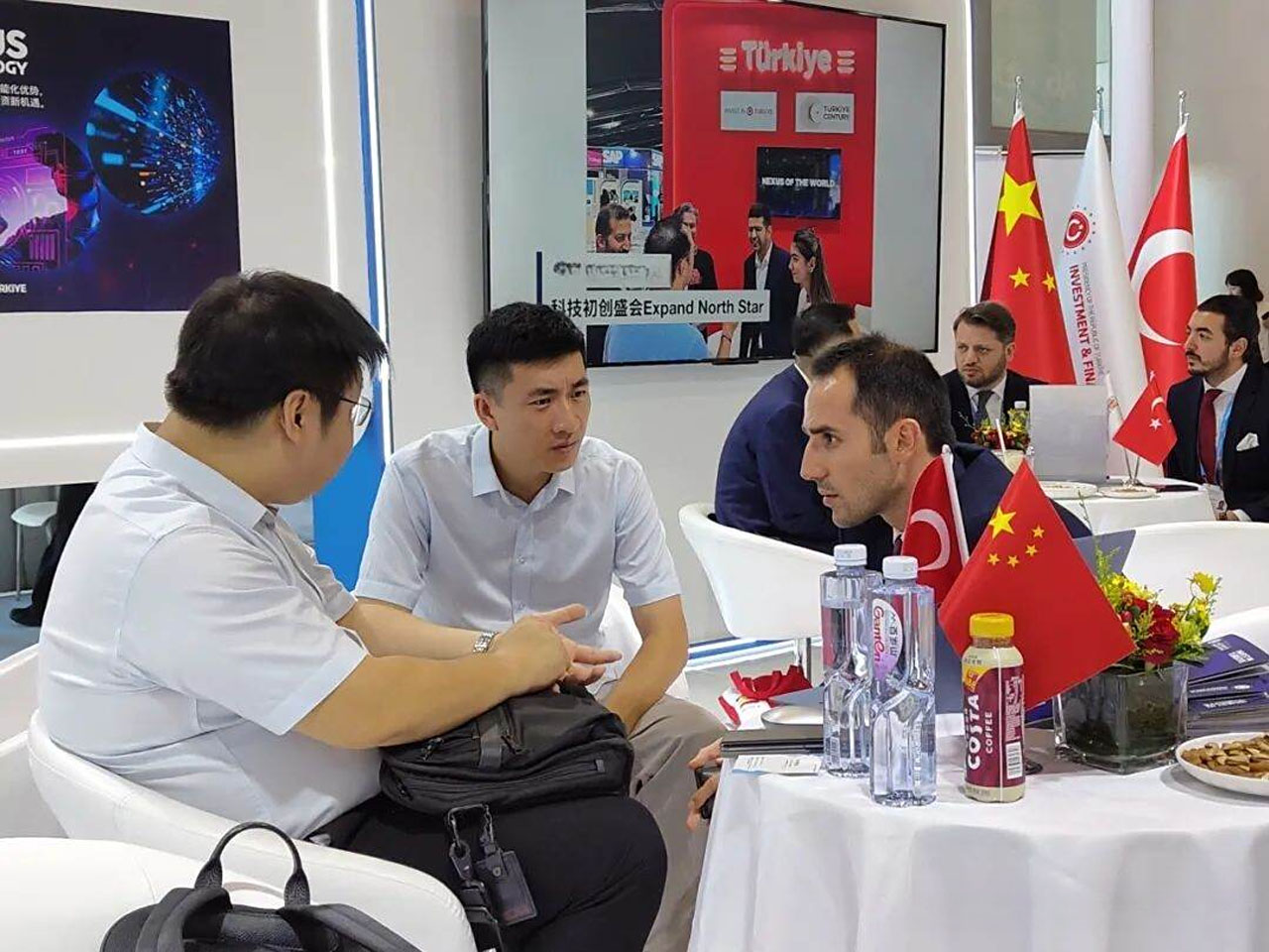 微信图片_2025-10-10_155401_403 拷贝.jpg